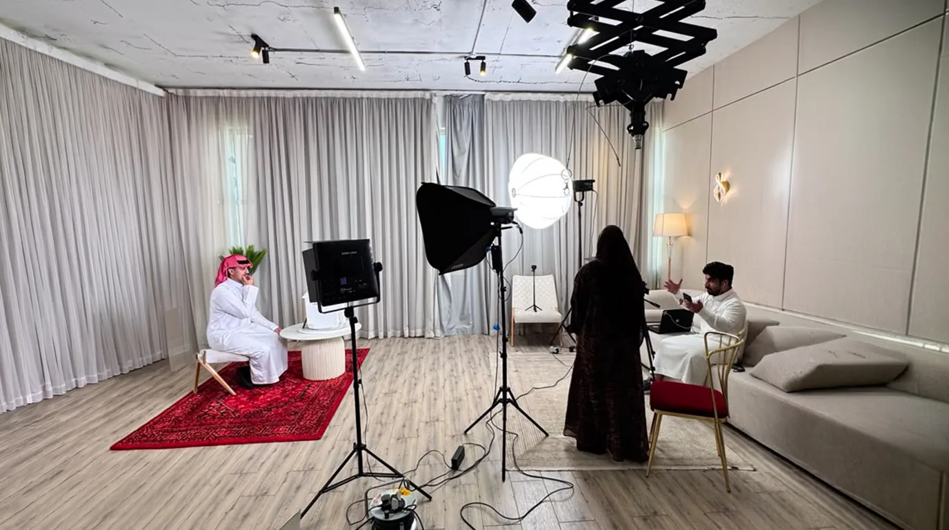 يوم كامل مع فريق فلك في موقع التصوير